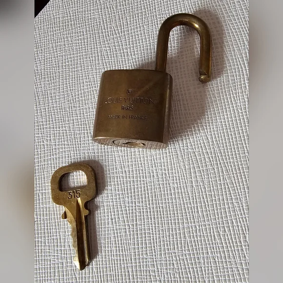 Louis Vuitton Brass Lock & Key #315 - Picture 4 of 6